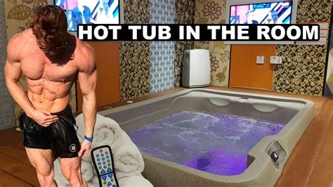 There Was A Hot Tub In The Room Bodybuilder In London Youtube