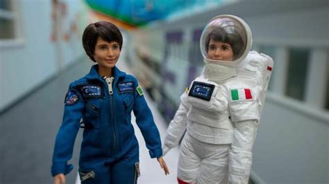 Barbie I Lesa Llancen La Nina Astronauta Per Inspirar Les Nenes