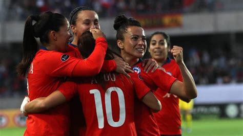 Cdf revivirá participación de la roja fútbol femenino7 meses atrás. La Roja femenina pulverizó marcas en su año más brillante - AS Chile