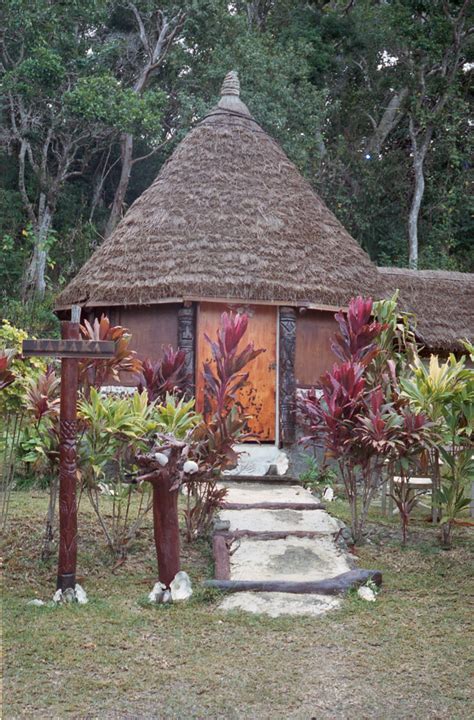 Traditional Hut On Lifou Gwen Walker Flickr