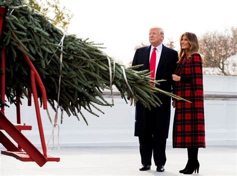Melania Trump Unveils The White Houses 2018 Christmas Decorations E