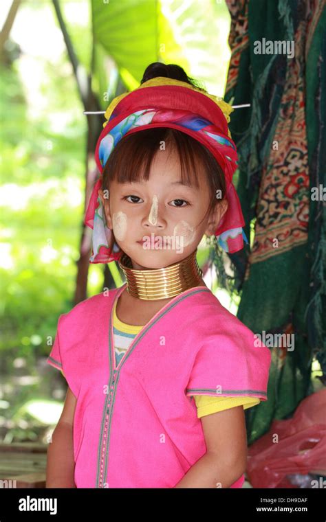 Long Neck Child Wearing Traditional Dress And Paint Stock Photo Alamy