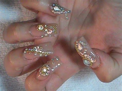 También están acostumbrados a diseños especiales, los que se realizan con piedras brillantes. imagenes-de-uñas-acrilicas-con-pedreria1.jpg (480×360) | Uñas estilo sinaloa, Uñas sinaloa, Uñas ...
