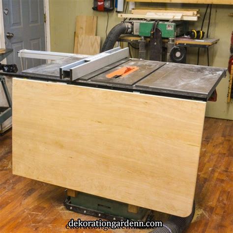 How To Build An Innovative Folding Outfeed Table For The Table Saw 테이블
