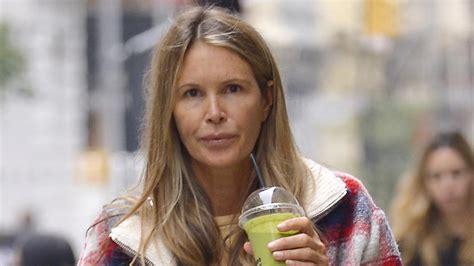 Elle Macpherson Goes Make Up Free In New York Daily Telegraph