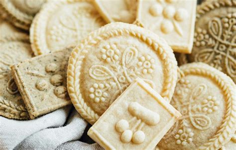 Adding a touch of cornstarch and using confectioners' sugar instead of granulated makes these cookies tender and crumbly, and a full. Springerle Shortbread Cookies | Edible Michiana