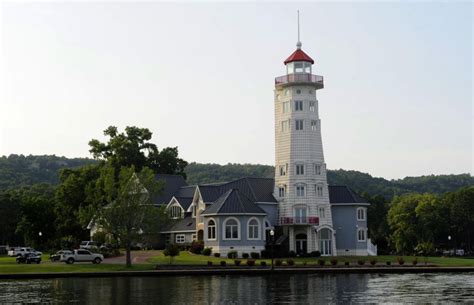 Lake Guntersville Lighthouse Up For Auction Lighthouse Mansions