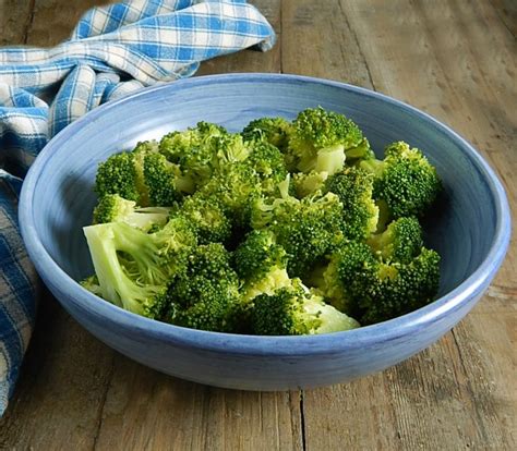 Simple Steamed Broccoli Frugal Hausfrau