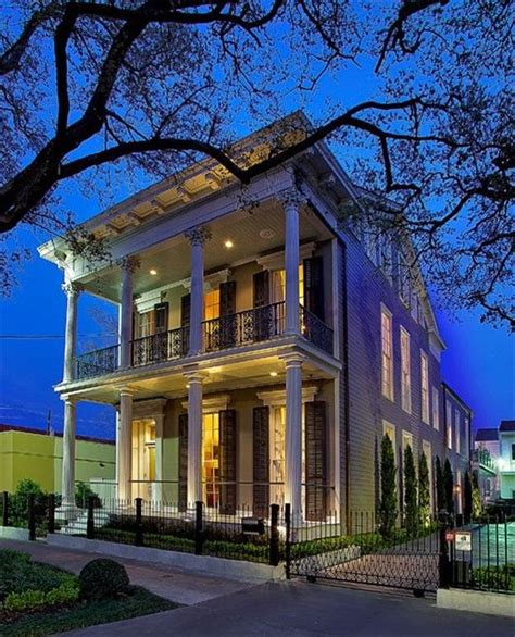 New Orleans House Rental A 4 Br Luxury Home On St Charles Avenue In