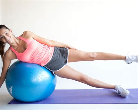 Los ejercicios de pilates son muy beneficiosos, también en corredores, ya que te permite prevenir lesiones por sobrecarga, mejorar la respiración y mejorar la flexibilidad a nivel de caderas, piernas y espalda. 20 Stability Ball Exercises - Surge Fitness Jersey City
