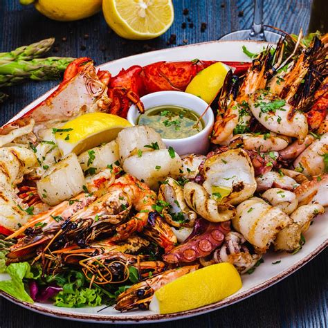 Seafood Platter With Thai Dipping Sauce