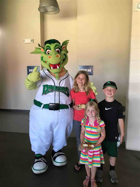 Kids Date To The Dayton Dragons Game In The Blink Of A Fly