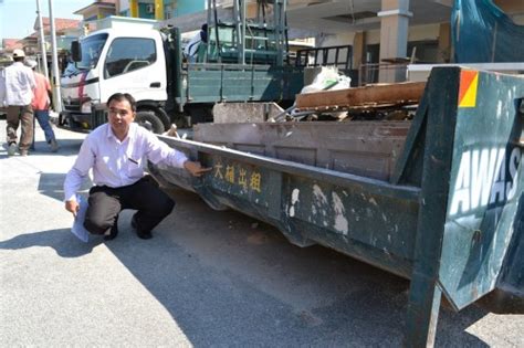 Perumahan biasa adalah perumahan yang berada di perkampungan, bukan di kompleks. Dasar baru MPSP, bahan binaan wajib dibuang ke dalam tong ...