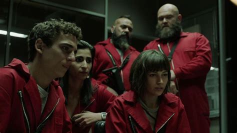 Netflix offers a massive library of movies at your fingertips, but the best of them when you need a real, absolute distraction is a good thriller. Netflix Money Heist Season 4 Cast and Plot Revealed for La ...