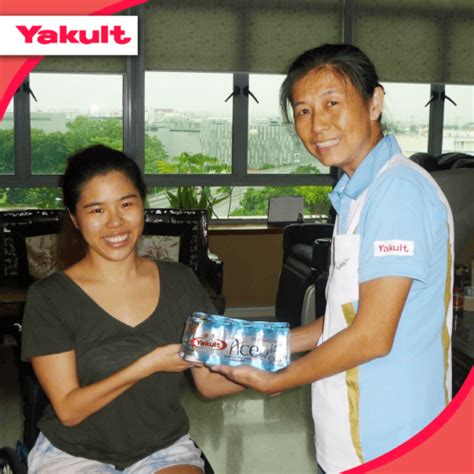 Yakult lady receive orders from customer and deliver to their home without any delivery charge. Gaji Yakult Lady : Yakult Lady và hành trình "đổi vai" của ...
