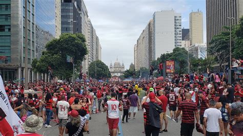 Watch your favorite team in action from south america. Flamengo e a Comemoração da Libertadores na Candelária - YouTube