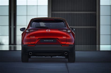 It went on sale in japan on 24 october 2019, with global units being produced at mazda's hiroshima factory. Mazda CX-30: Mittenrein
