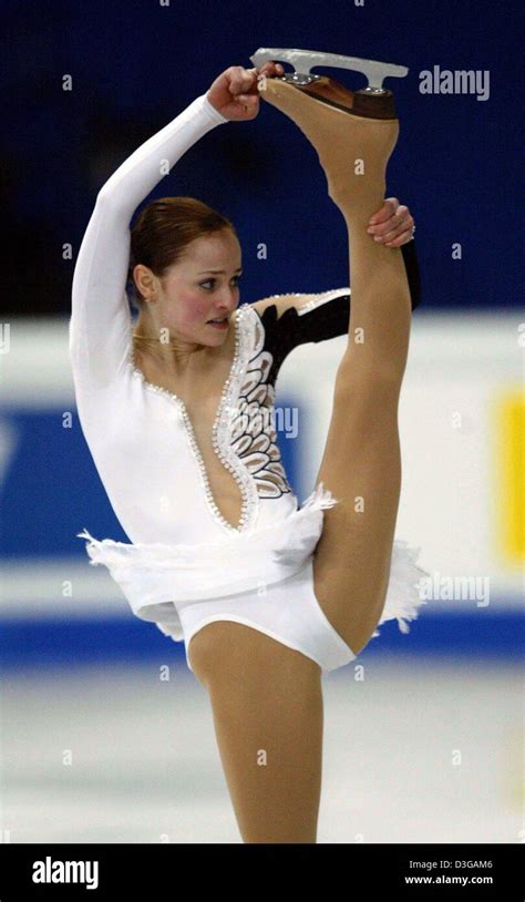 Dpa Us Figure Skater Sasha Cohen Performs During The Figure Skating World Championship In