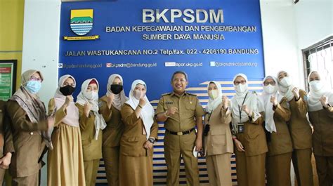 Hari Pertama Masuk 999 Persen Pegawai Pemkot Bandung Hadir