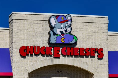 This Conspiracy Claims Chuck E Cheeses Is Recycling Uneaten Pizza