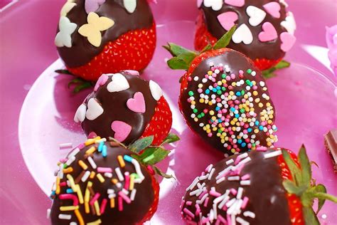 The Iconic Valentines Day Recipe Easy Chocolate Dipped Strawberries