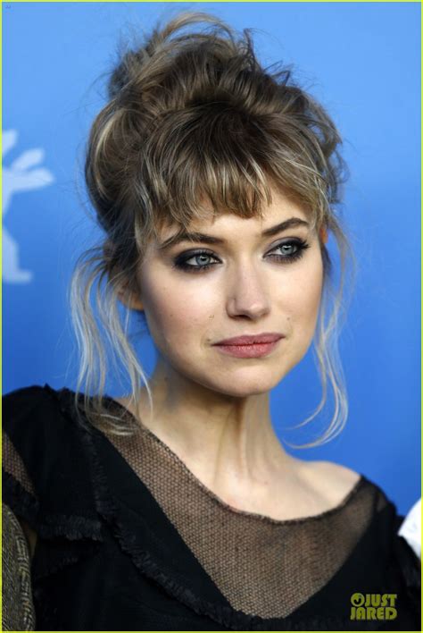 Aaron Paul Imogen Poots Long Way Down Berlin Premiere Photo Aaron Paul Imogen