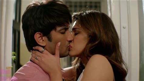 Kriti Sanon Sushant Singh Kissing 💋 Scene Youtube