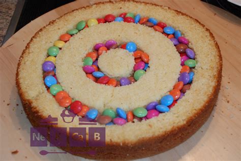 Man kann jedoch jede nicht fondanttaugliche füllung fondanttauglich machen. Wunderkuchen als Basis für Fondanttorten - nekcab