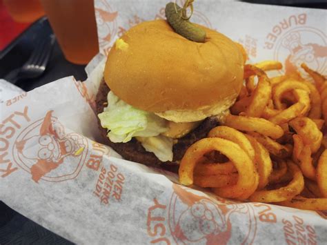 The Best Places to Eat at Universal Studios Orlando | Yoko Meshi