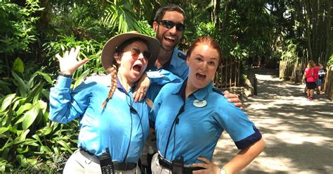 9 Tips Walt Disney World Cast Members Want You To Know