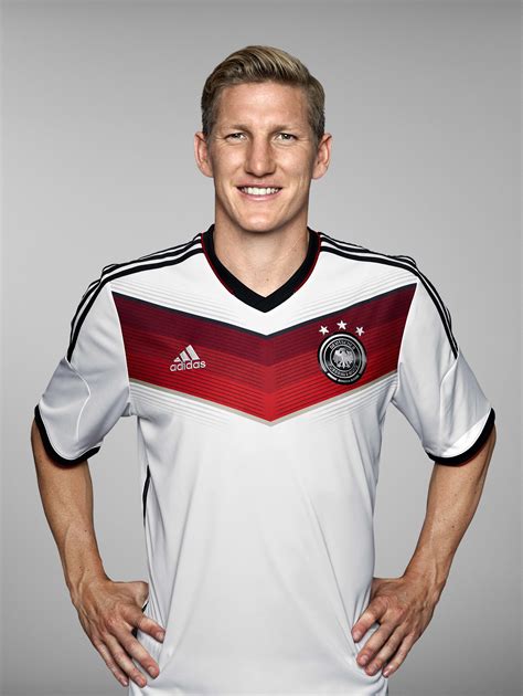 Bastian schweinsteiger ist ein ehemaliger fußballspieler aus германия, (* 01 авг. Kapitän ohne Binde - Bastian Schweinsteiger - sportpassion.de