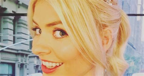 Fans Are Getting Worked Up About Holly Willoughbys Fashion Choice Herie