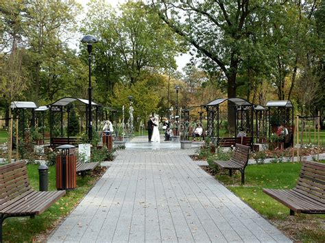 W skład miasto grodzisk mazowiecki administracyjnie wchodzi 1. GRODZISK MAZOWIECKI: Park im. hr. Skarbków