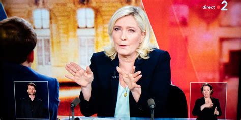 Debate Between The Two Rounds A Marine Le Pen More Serene Than Five Years Ago Teller Report