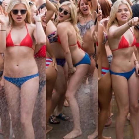 Chloe Grace Moretz In A Bikini 26 Pics Xhamster