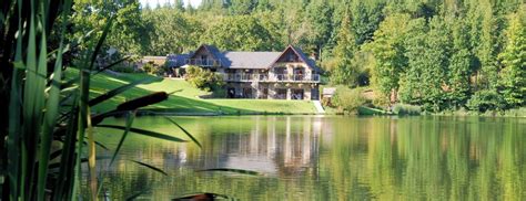 Home Canada Lodge And Lake
