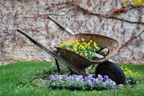 What To Look For In A New Wheelbarrow And My 10 Best Wheelbarrows Zg