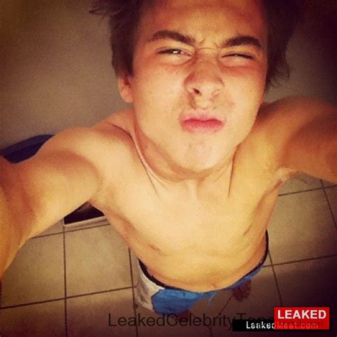Leak Dylan Sprouse Naked Leaked Pics Pics Hot Sex Picture