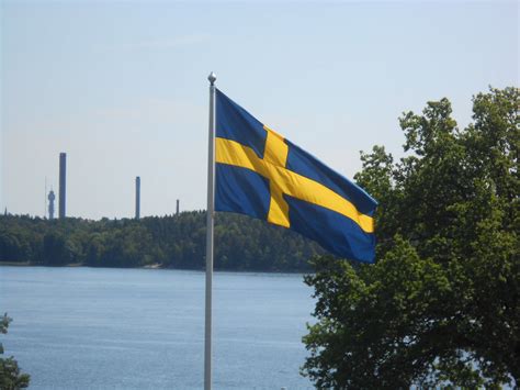 Gunnar Andréns politiska blogg: 6 juni 2013: Sverige - och Sveriges flagga