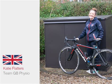 Entdecke die besten kostenlosen fotos von jason kenny. Team GB athletes store their bikes in an Asgard Shed ...