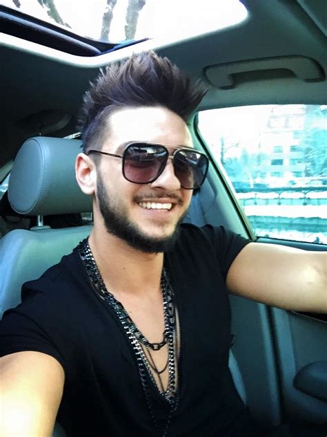 We gathered and successfully promote some of the most representative romanian artists: Mașina lui Dorian Popa, făcută praf într-un accident. "E ...