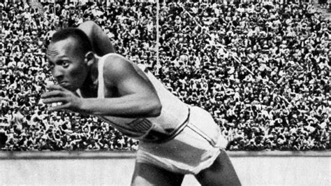 Olympia Hall Of Fame Jesse Owens Schreibt In Berlin Geschichte