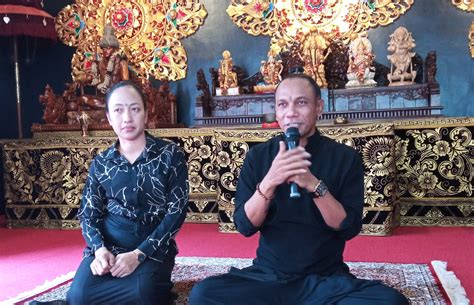Foto Mesra Viral Di Medsos Ida Rsi Lokanatha Dan Istri Putuskan Mundur Dari Sulinggih Kilas Bali