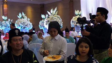 Selalu membiarkan citra kelimpungan sendiri menahan birahinya yang semain lama semakin memuncak. Dato' Nassier Wahab - "Sekali Aku Jatuh Cinta" di Majlis ...
