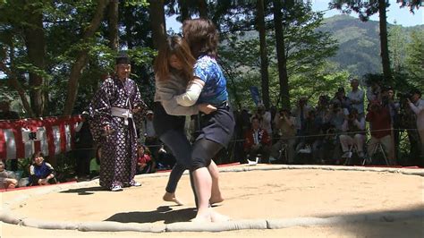大相撲は「女人禁制」？一方 こっちは女性のための相撲大会 岡山・鏡野町 youtube