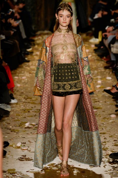 Valentino Spring Haute Couture Collection Classy And Fabulous Way Of Living