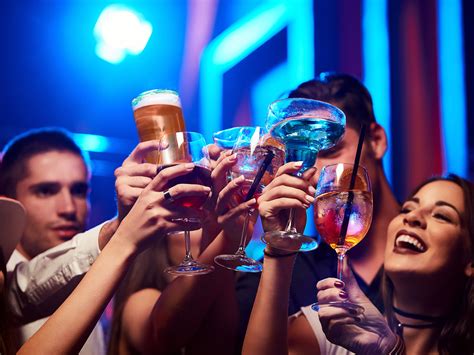 6 Signs Youre A Binge Drinker—and What To Do About It Mens Journal