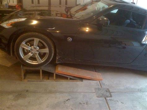 Can easily lift the car anywhere. Nissan 370Z Forum - ZeeingAround's Album: Oil Change Time ...
