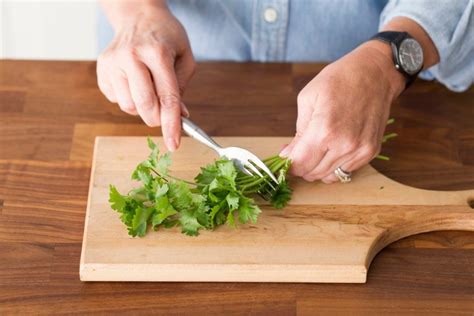 How To Chop Fresh Thyme Basil And Other Common Herbs