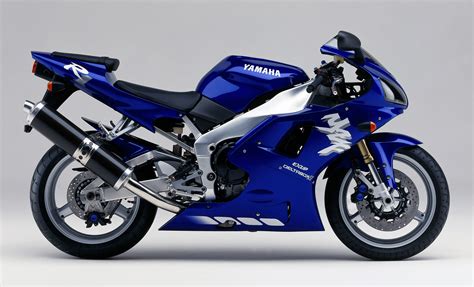 Review Of Yamaha Yzf R Pictures Live Photos Description Yamaha Yzf R